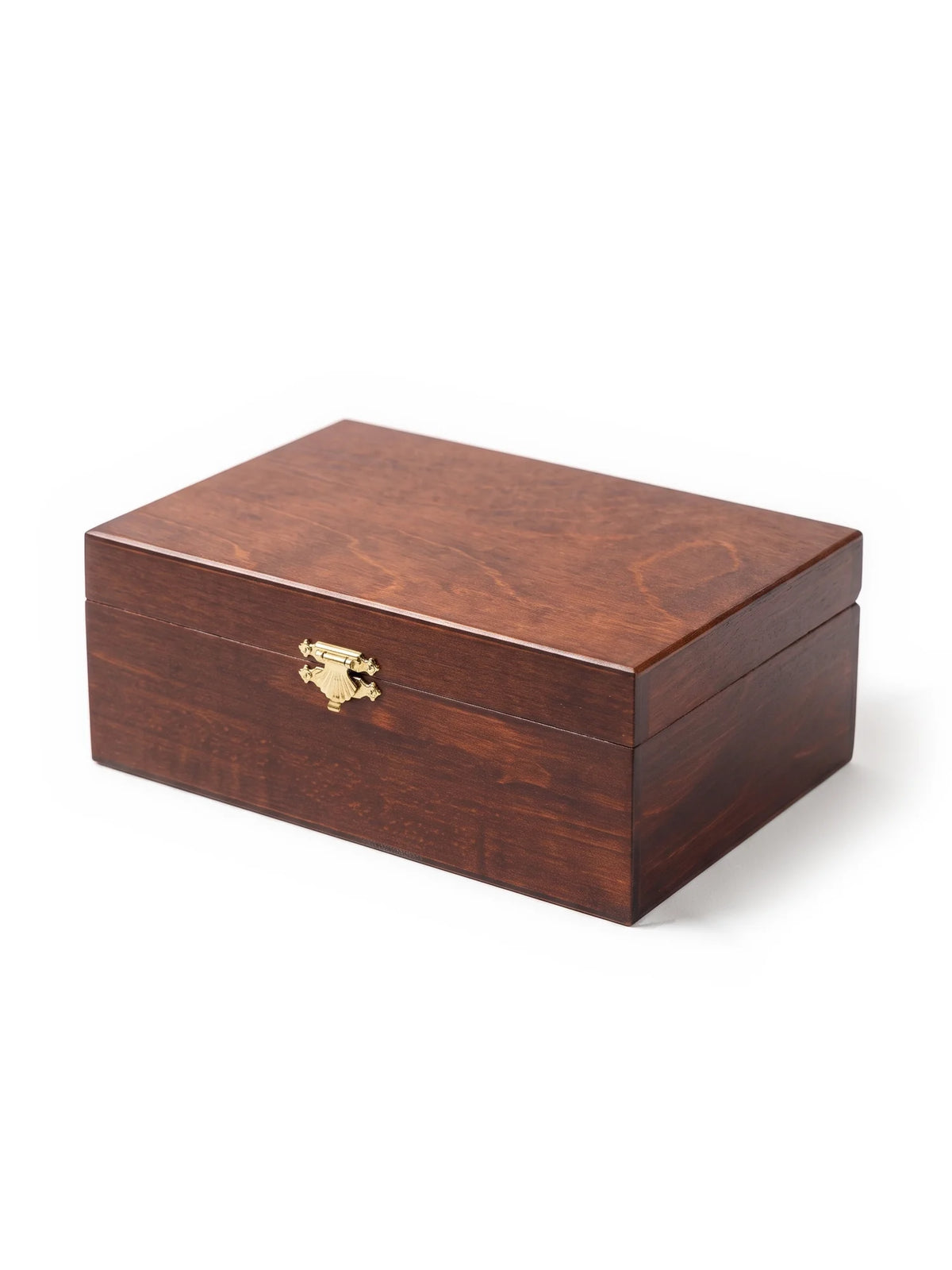 Boîte de rangement en bois teinté foncé, fermée, avec son fermoir doré