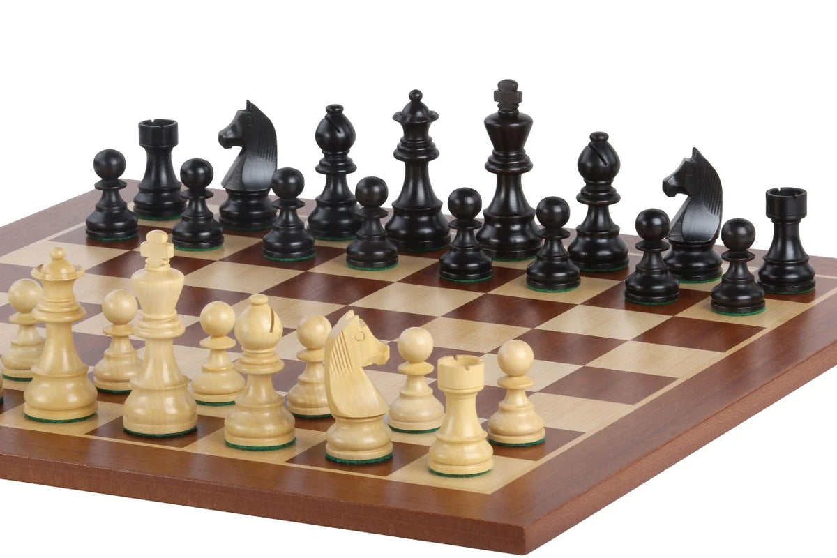Échiquier Grand Classique en acajou, 48 cm, pièces noires et claires