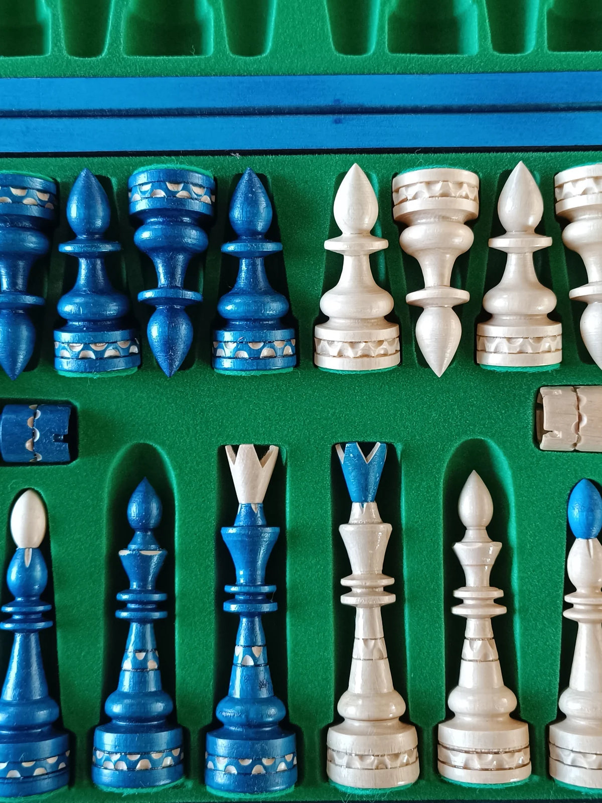 Jeu d’échecs indien Maharadjah bleu – rangement des pièces