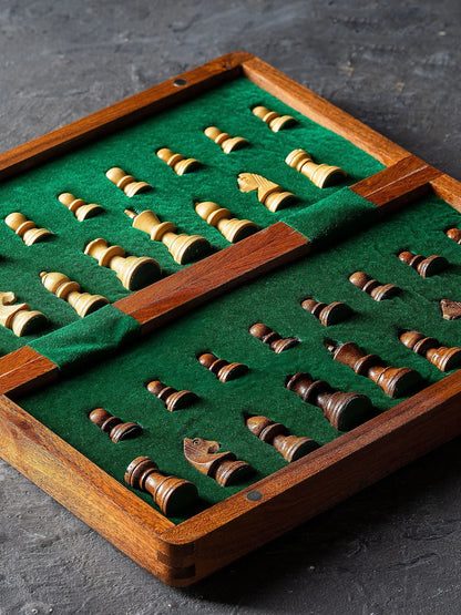 Jeu d’échecs magnétique Acacia – l’intérieur ouvert