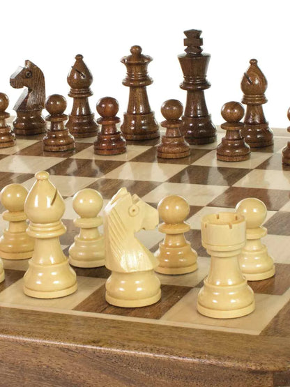 Jeu d’échecs magnétique Acacia – détail des pièces