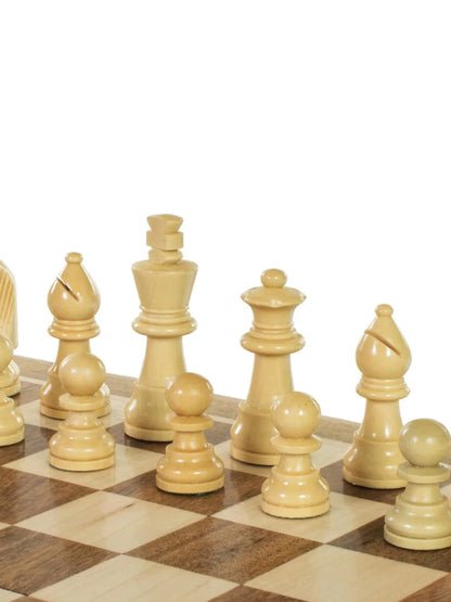 Jeu d’échecs magnétique Acacia – les pièces alignées
