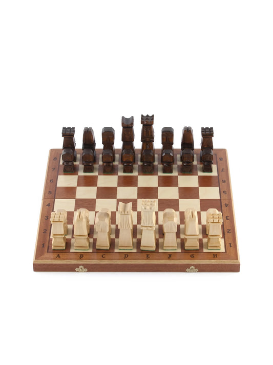 Jeu d’échecs Orava – vue d’ensemble, pièces en place