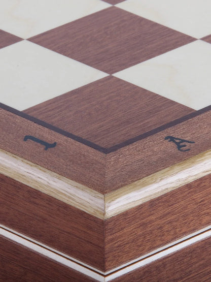 Jeu d’échecs Orava – détail des cases en bois