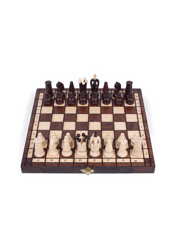 Jeu d’échecs Royal – vue d’ensemble, pièces en place