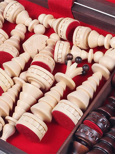 Jeu d’échecs Sapin de Noël – rangement des pièces