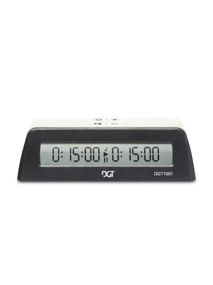 Pendule d’échecs électronique DGT 1001 noire, vue de face, écran affichant 15 minutes de chaque côté
