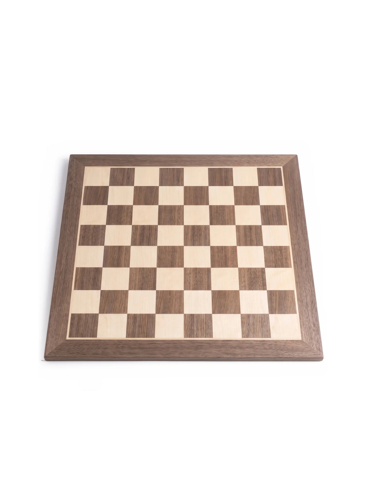 Plateau d’échecs en noyer et érable, sans coordonnées, vue de face